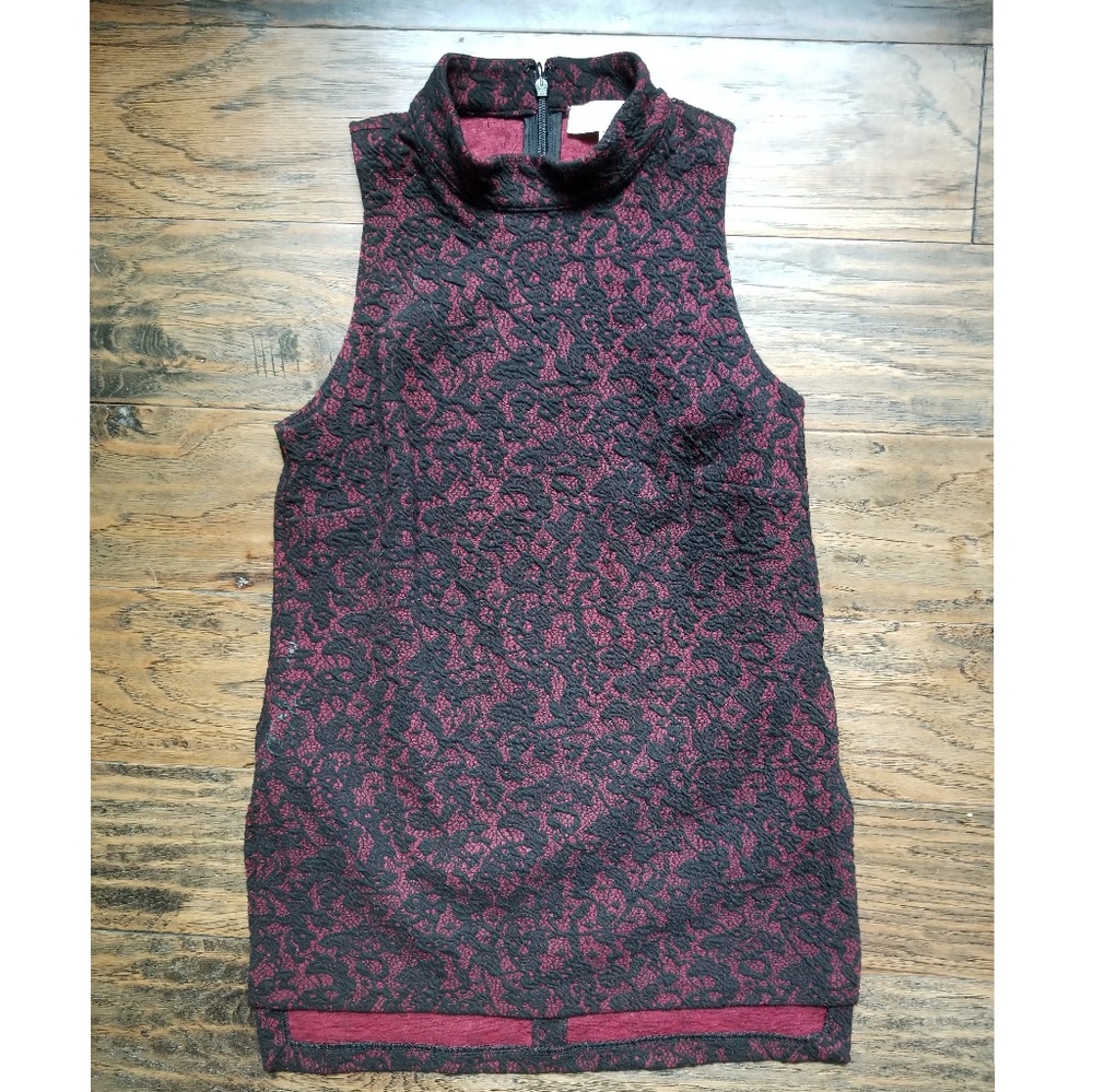 Lace sleeveless Michael Kors blouse XS